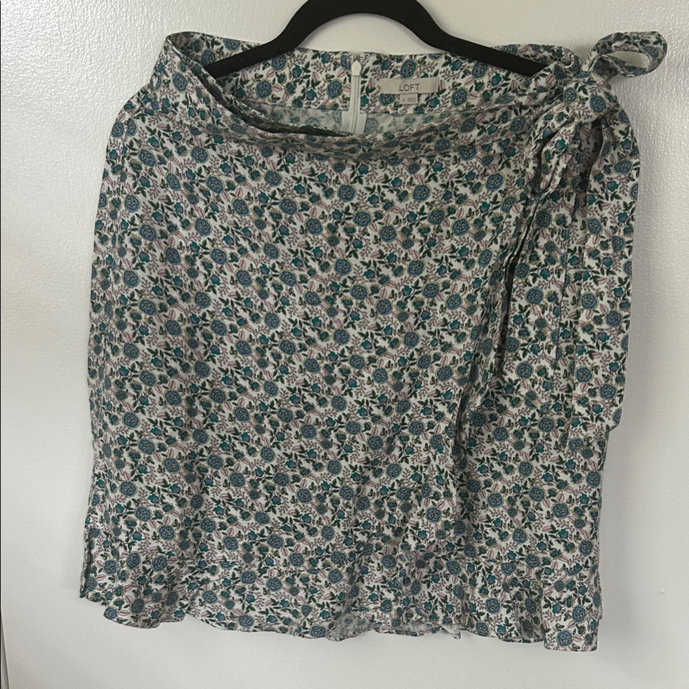 LOFT Green and White faux Wrap Skirt